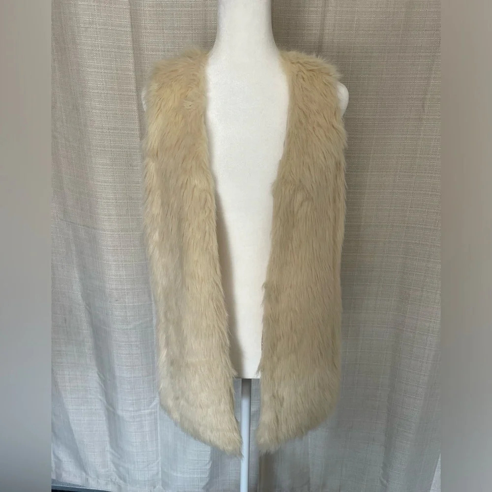 COPY - Women's BB Dakota Faux Fur Vest - Sz. XS
